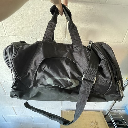 バッグ 00's OAKLEY Boston Duffle Shoulder Bag バッグ 00's OAKLEY Boston Duffle Shoulder Bag Oakley Black