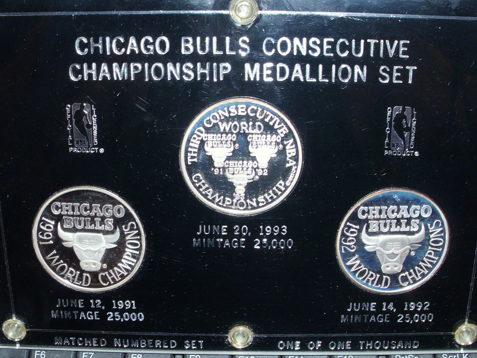 CHICAGO BULLS Michael Jordan CONSECUTIVE CHAMPIONSHIP Silver
