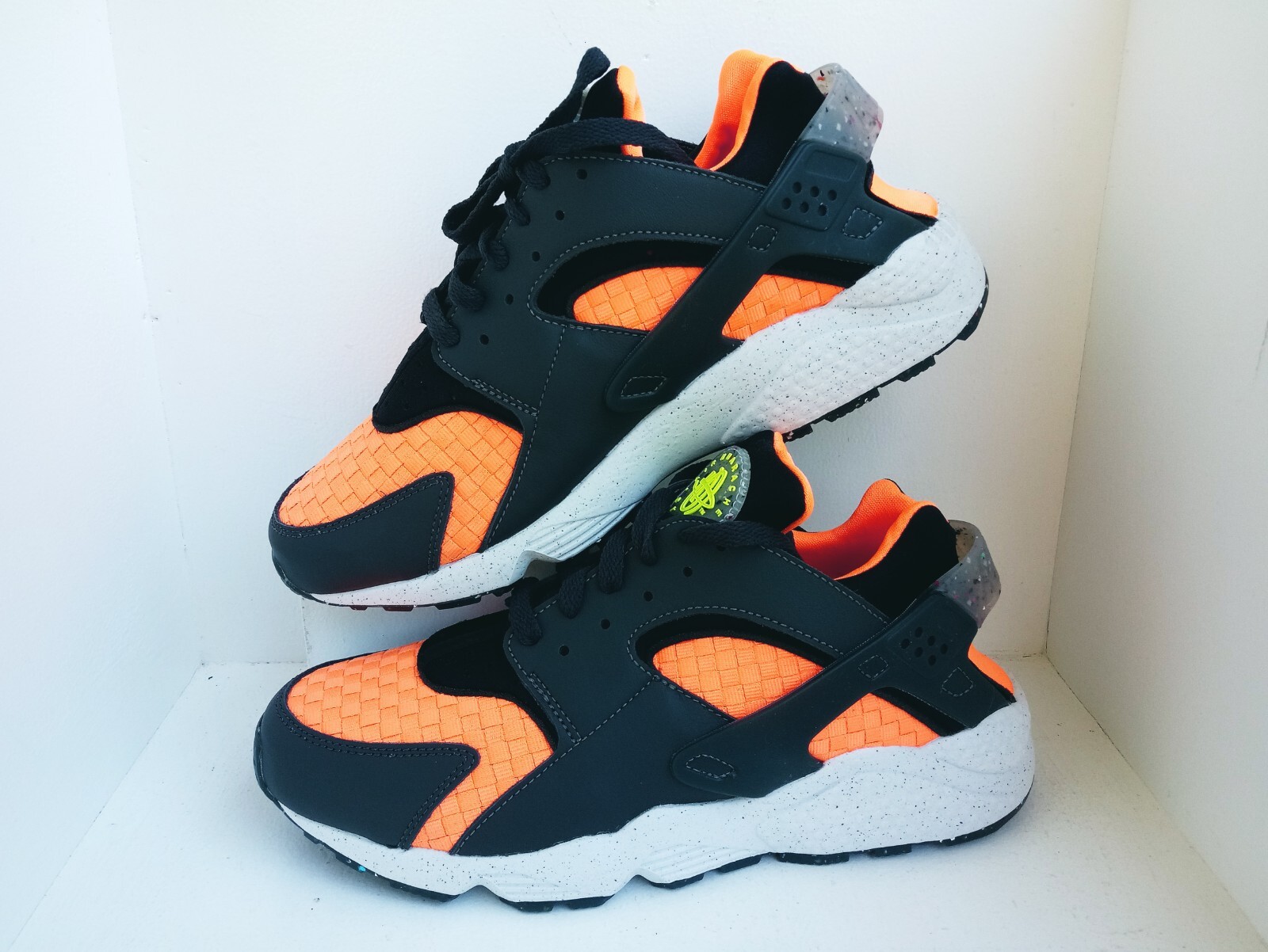 NIKE AIR HUARACHE CRATER PRM BLACK/ORANGE MEN'S SHOES