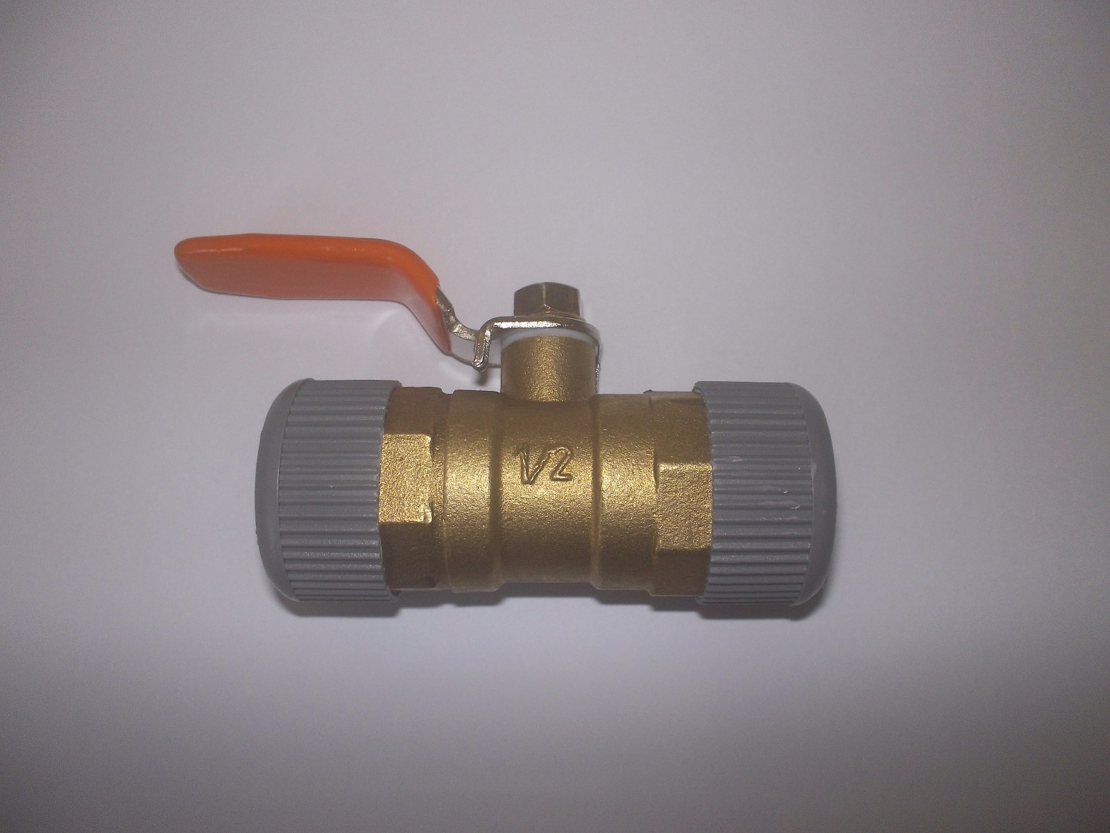 15mm Push Fit Isolating Valve with lever. Brass plumbing plastic or