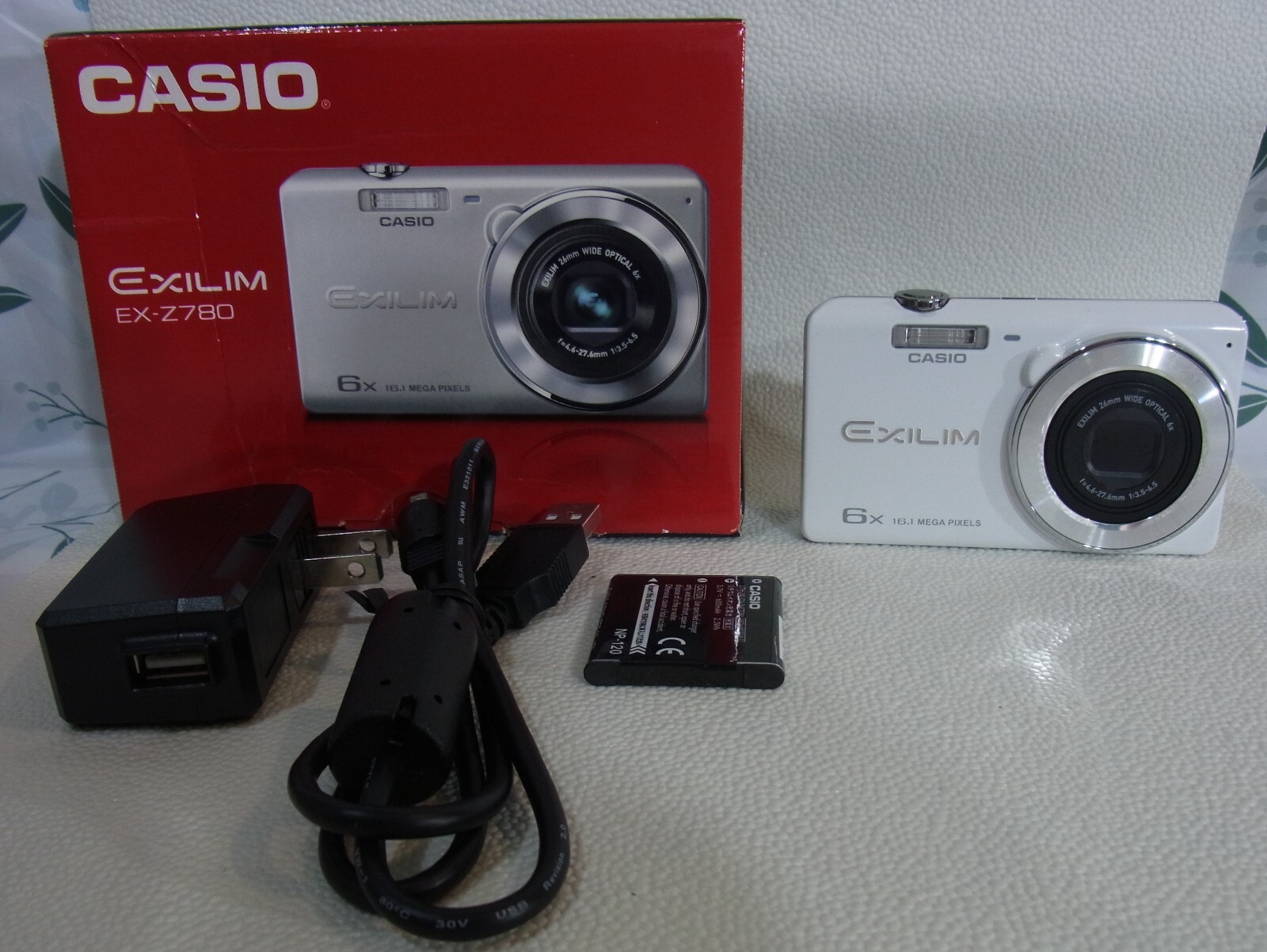 Casio EXILIM EX-Z780 ,16.1MP,6x,2.7in,f/3.5,white EXC from Casio EXILIM EX-Z780 ,16.1MP,6x,2.7in,f/3.5,white EXC from