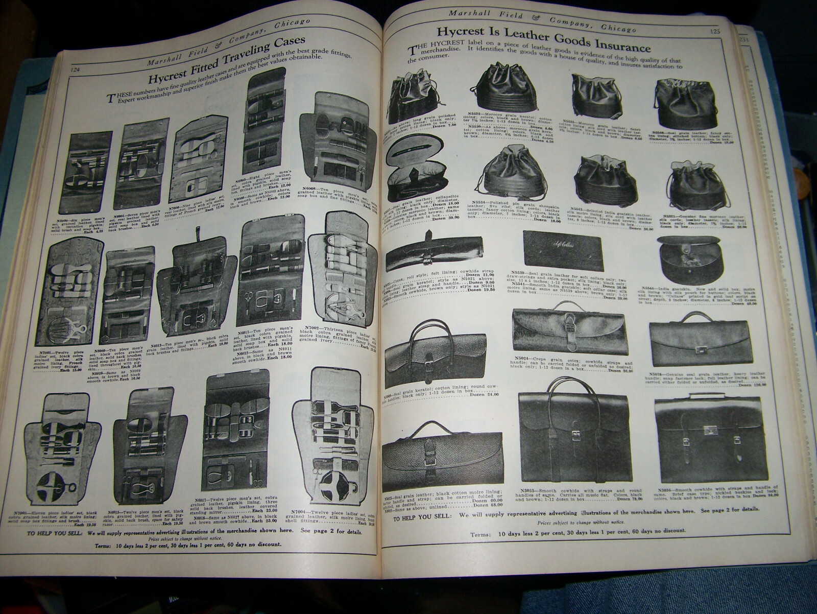 1922 MARSHALL FIELD & Co BUSINESS BUILDER CATALOG NOTIONS, FANCY GOODS, SUNDRIES