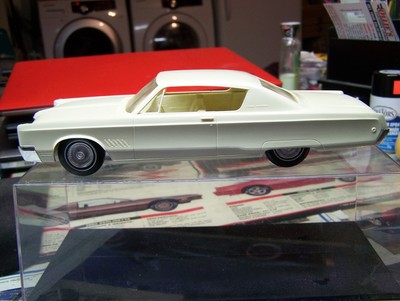 Jo-Han 1/25  1968 Chrysler 300