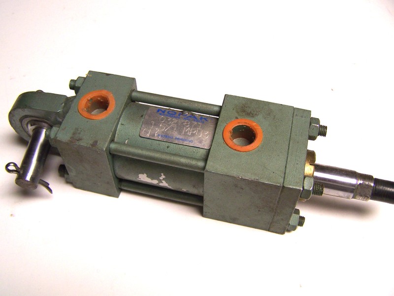 Nopak Hydraulic Cylinders Surplus Industrial Equipment