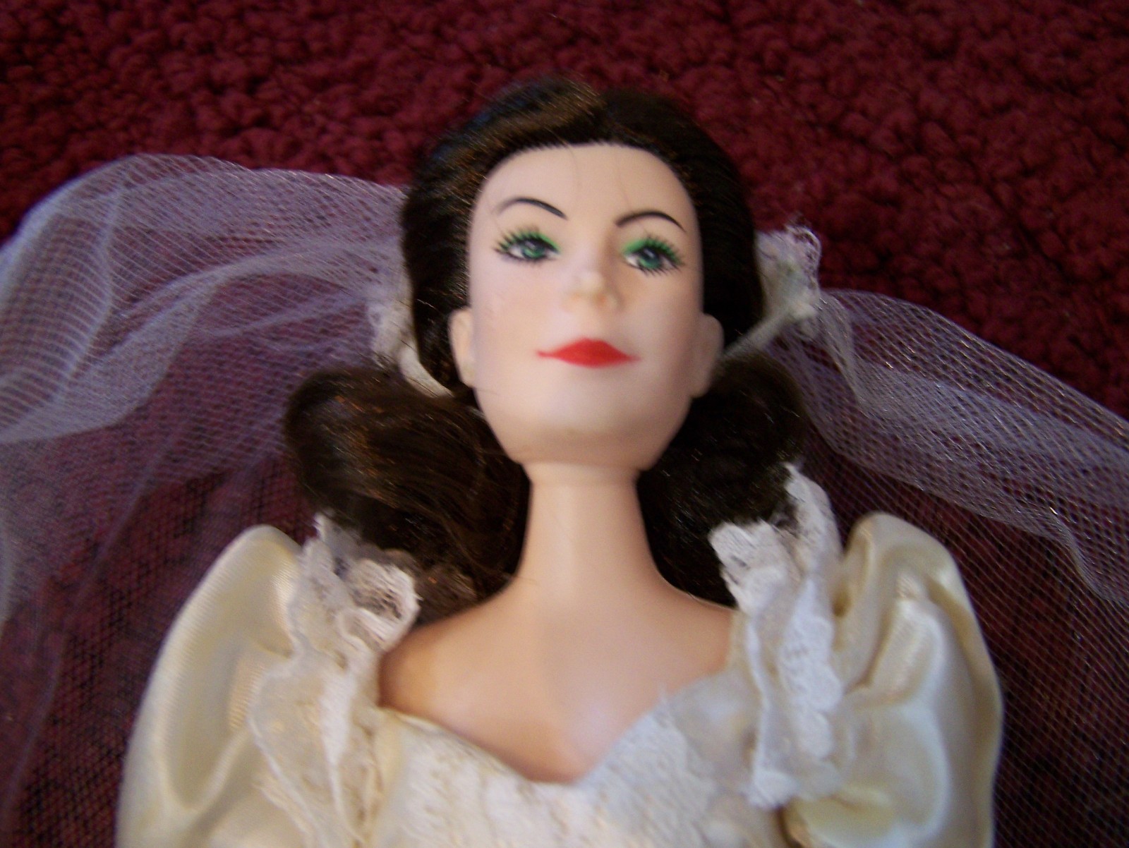 VINTAGE 1989 DOLL WORLD - GONE WITH THE WIND SCARLET #71154 with Box