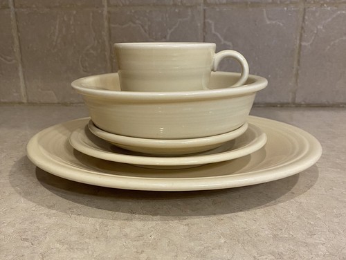 Fiesta Ivory 5 Piece Place Setting~Fiestaware