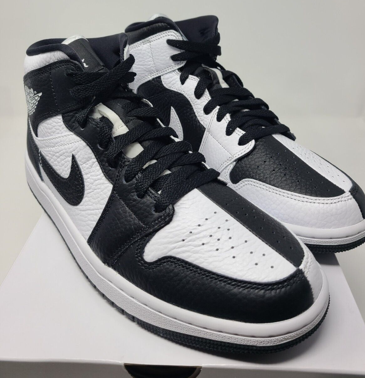 Pre-owned Jordan Wmns Nike Air  1 Mid Se Homage Split 5-12 White Black Dr0501-101