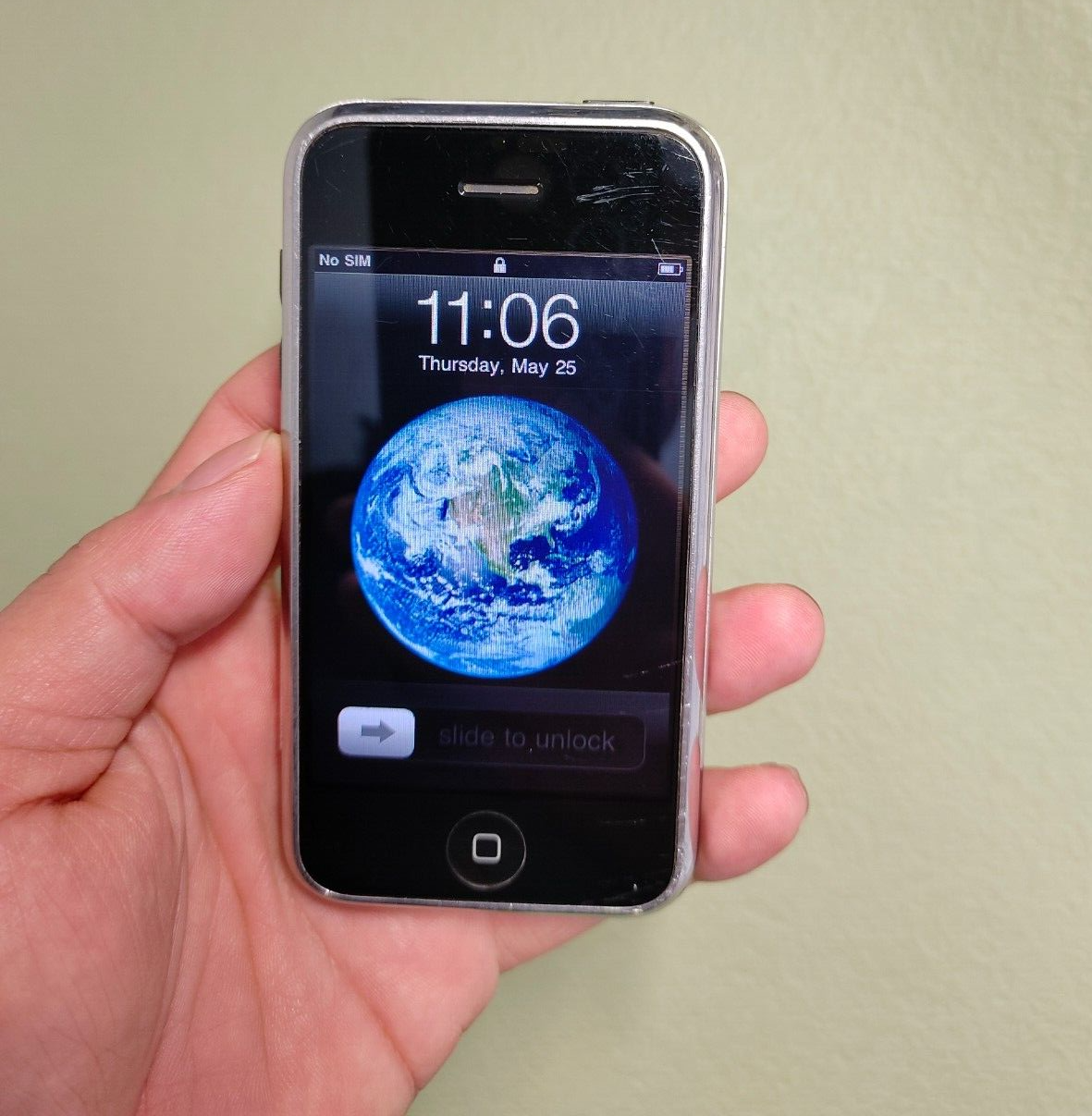 iPhone 3G 16GB iOS3.1.3 付属品完品 ケース付き iPhone 3G 16GB iOS3.1.3 付属品完品 ケース付き スマートフォン本体