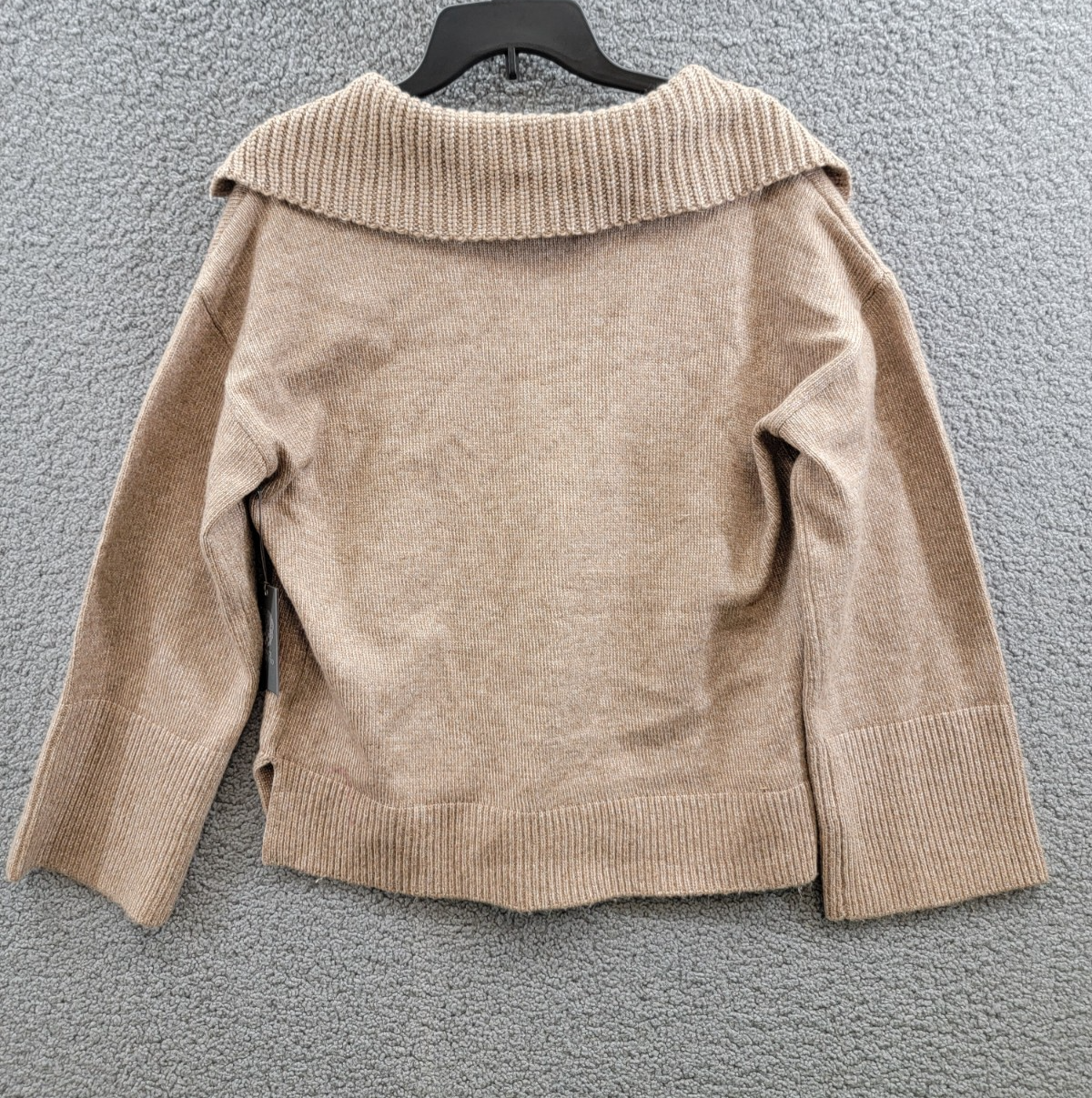 Vince Camuto V-neck Spread Collar Sweater Women's M Almond Beige Pullover - Picture 14 of 18