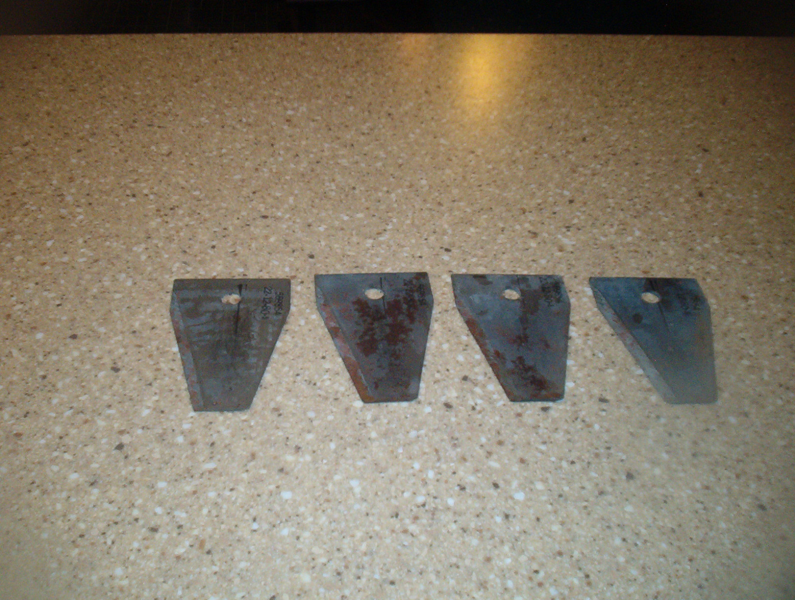 HOMELITE BLADE TIPS.......JA-51882-9