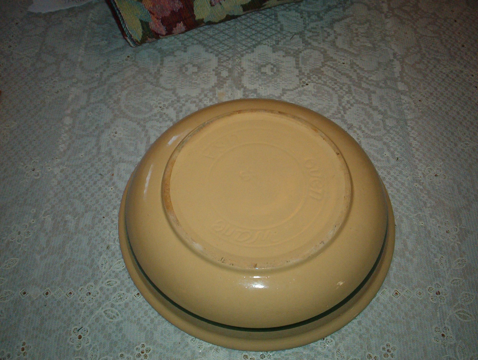 VINTAGE** WATT STARFLOWER OVEN WARE** LARGE   BOWL** 12 3/4 INCHES*