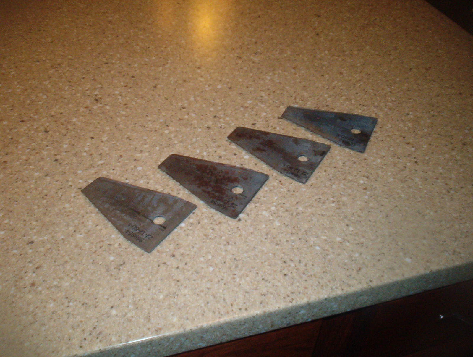 HOMELITE BLADE TIPS.......JA-51882-9