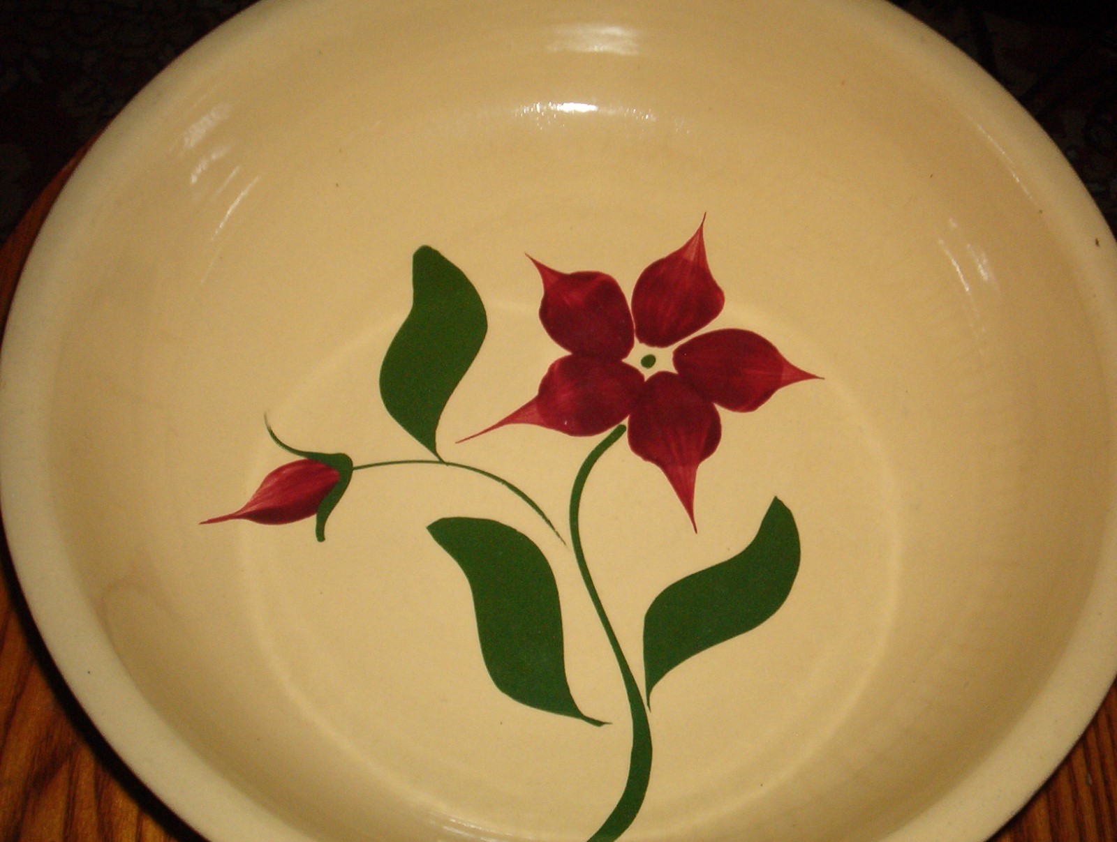 VINTAGE** WATT STARFLOWER OVEN WARE** LARGE   BOWL** 12 3/4 INCHES*