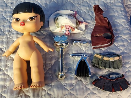 Bratz Big Babyz Doll Jade Black Hair 12" Tall MGA Baby Plus Extras Lot.