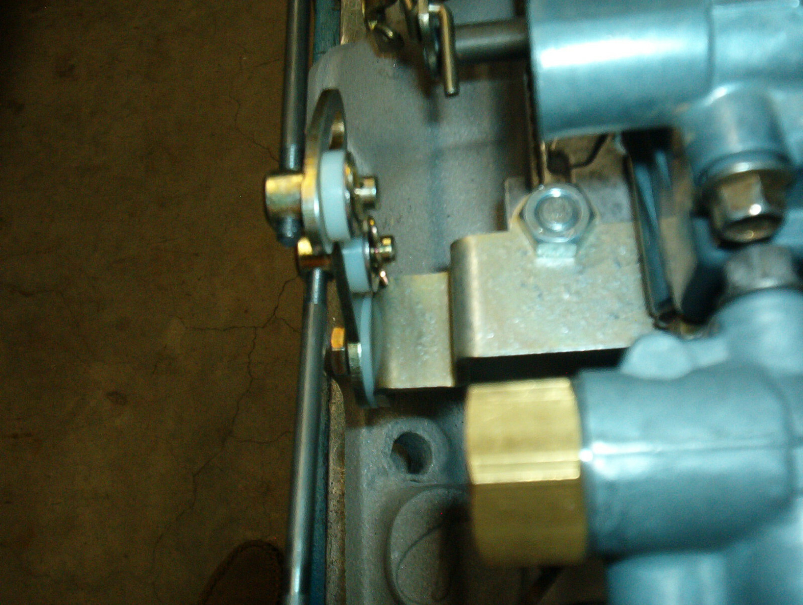 Dual quad 2x4 progressive linkage kit for 1850 style Holley carbs