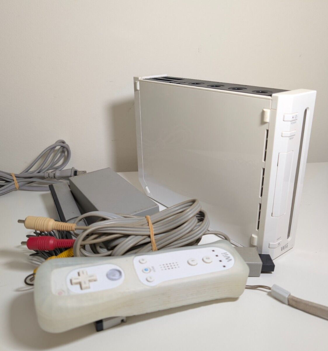 Japanese NTSC-J Region Locked Nintendo Wii Console RVL-001