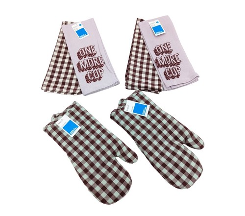 & Set Of Oven Mitts Nwt Ships Free