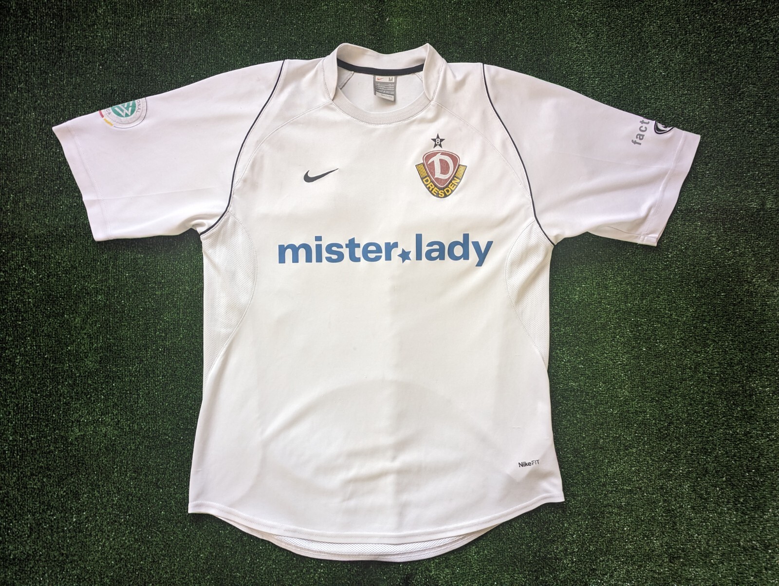 Dynamo Dresden Nike away jersey 2007-2008 #13 Christian Dynamo Dresden Nike away jersey 2007-2008 #13 Christian