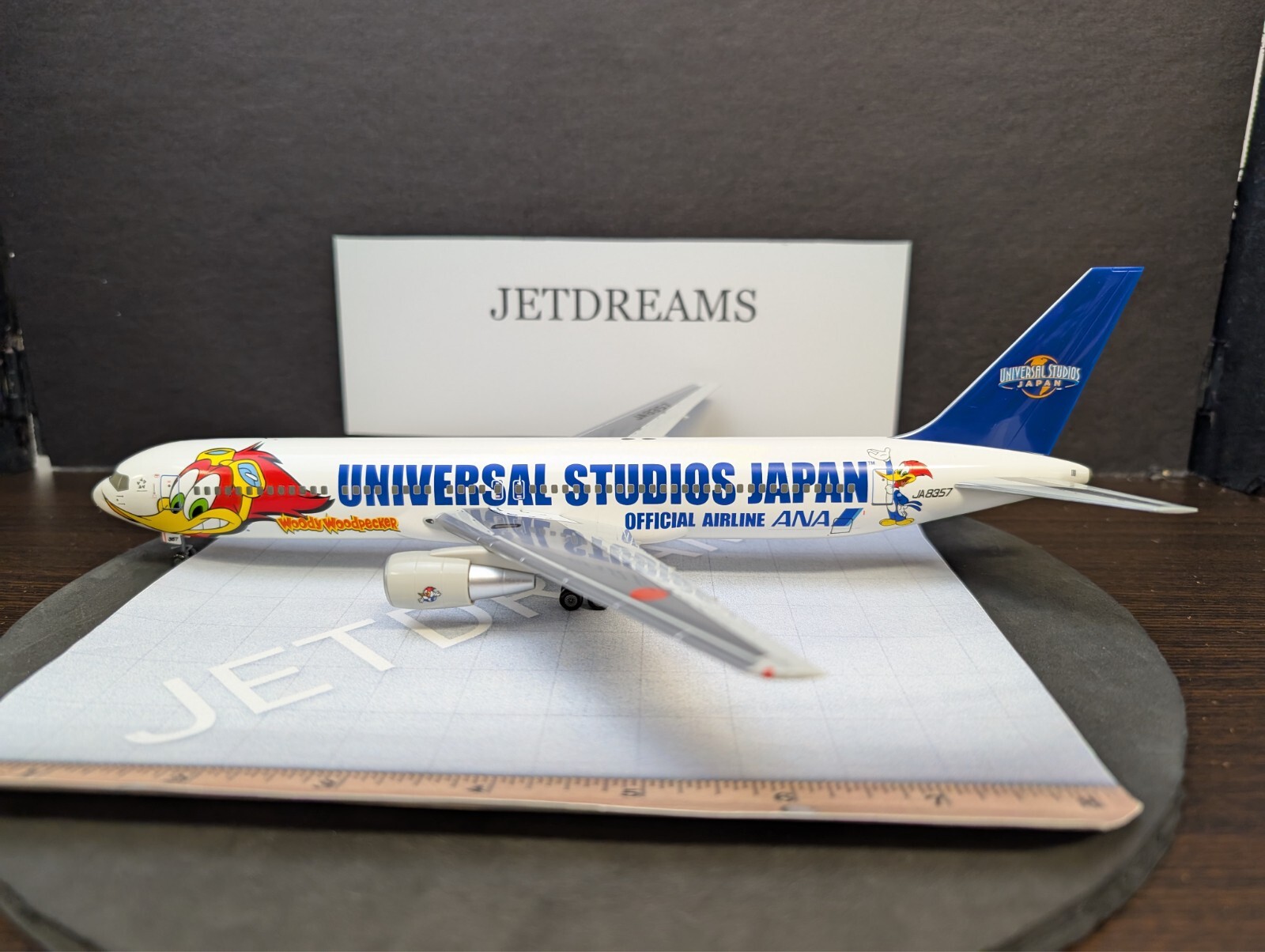 1/200 ANA ALL NIPPON BOEING 767-300 UNIVERSAL STUDIOS WOODY 1/200 ANA ALL NIPPON BOEING 767-300 UNIVERSAL STUDIOS WOODY