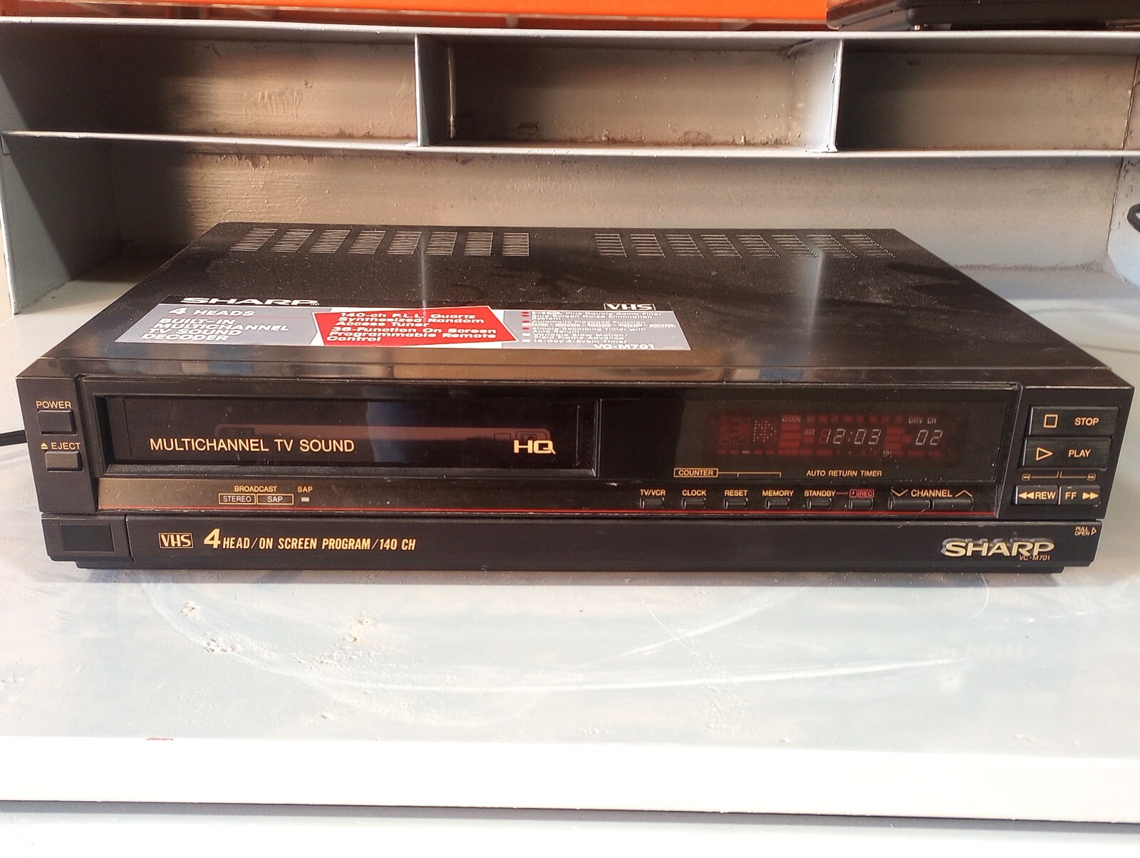 Sharp VC-M701U VCR 4-Head / On Screen Program / 140 Ch Video Sharp VC-M701U VCR 4-Head / On Screen Program / 140 Ch Video