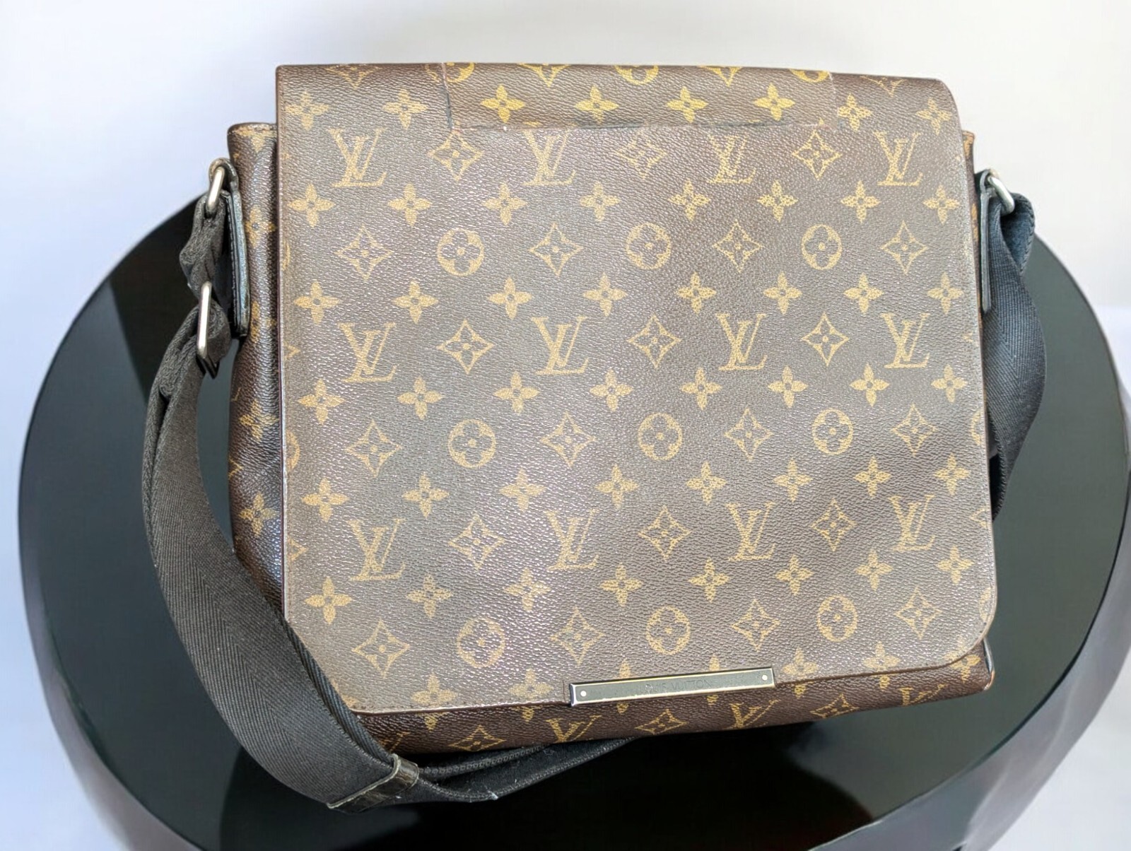 LOUIS VUITTON District MM Monogram Crossbody bag M40934 LOUIS VUITTON District MM Monogram Crossbody bag M40934