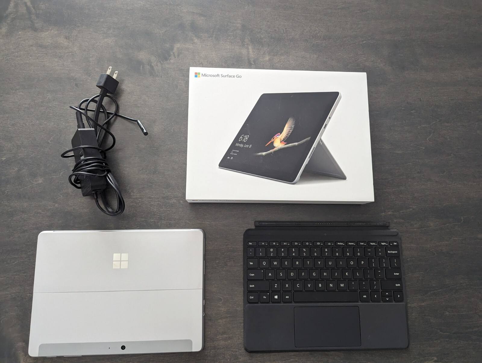 Surface Go（CPU 4415Y@1.60GHz） Microsoft Surface Go (10