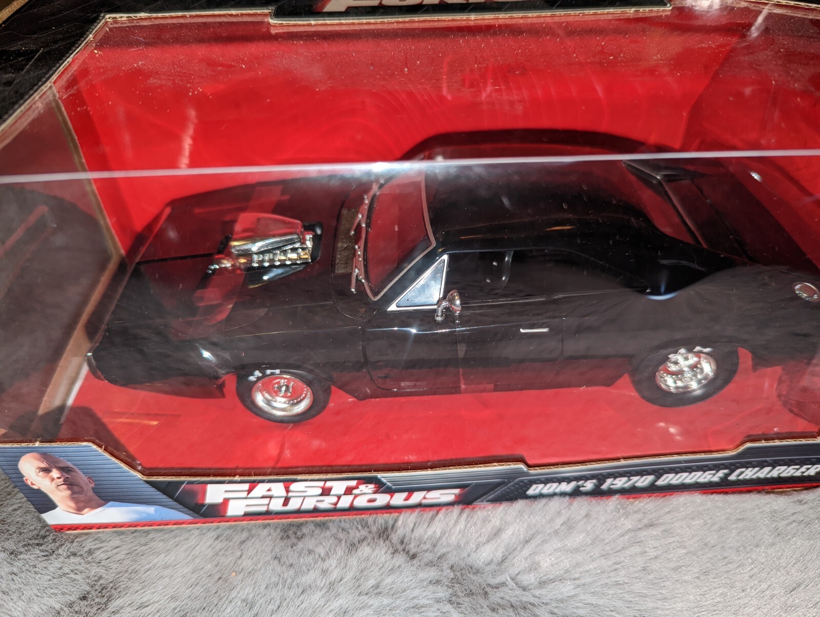 JADA TS 1/24 '70 チャージャー \"FAST & FURIOUS\" Amazon.com: Fast & Furious 1:24 Dom's 1970 Dodge Charger R/T