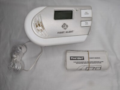First Alert Plug In Carbon Monoxide Alarm W/ Battery Backup And Silence Feature