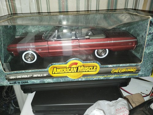 Ertl アメリカンマッスル   1/18  モンキーズモバイル VTG Hey, Hey… It's The Monkee Mobile 1:18 Die Cast American