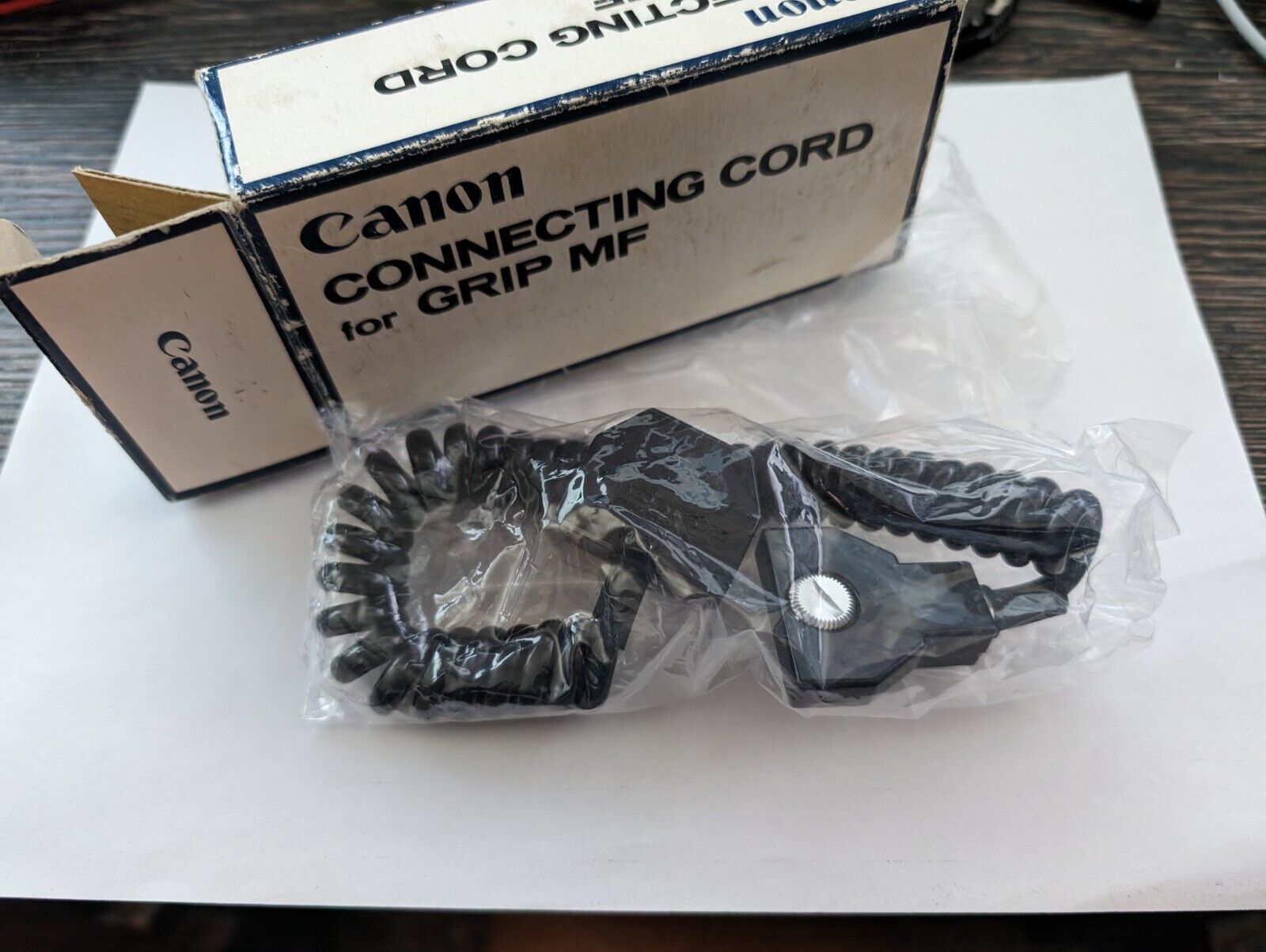 Canon Connecting Cord for Grip MF F1 Motor Drive - *Nice | eBay Canon Connecting Cord for Grip MF F1 Motor Drive - *Nice | eBay