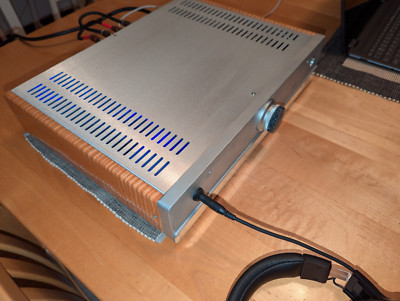 Special ß22 Headphone amplifier with high quality DAC