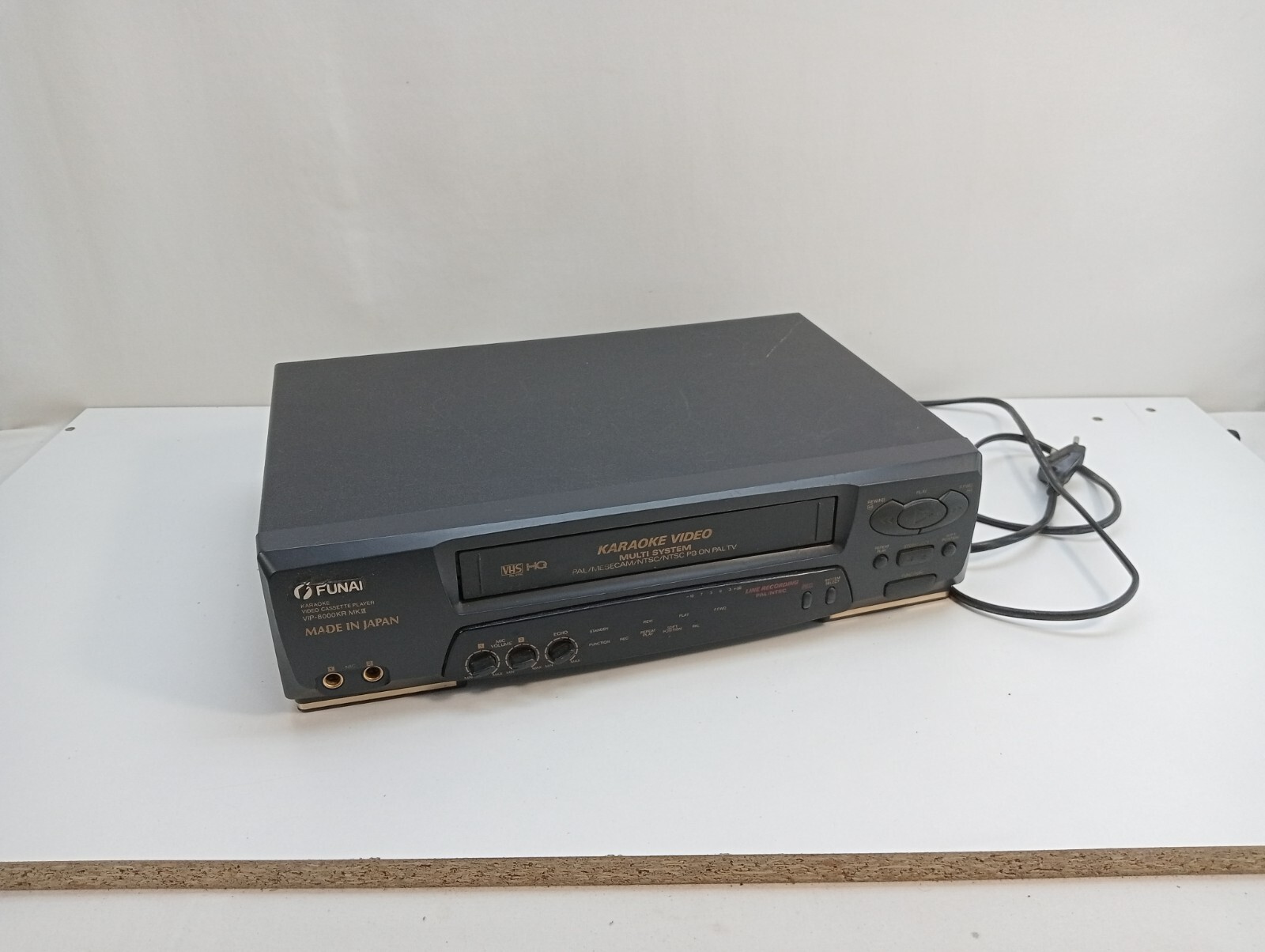 FUNAI FVP-111 VHSビデオプレーヤー FUNAI FVP-111 VHSビデオプレーヤー