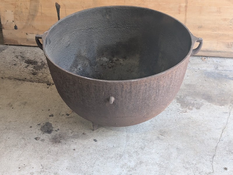 Antique cast iron caldron Bean Pot 25x15 OA 27x15 MP