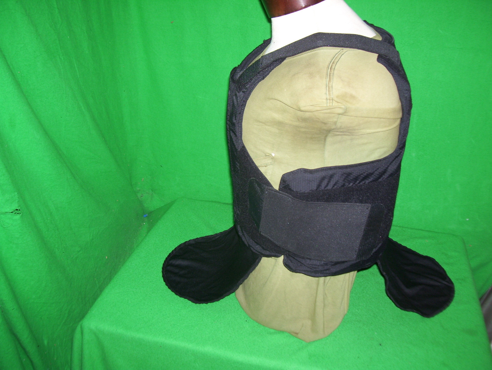 Safriland Body Armor Level II Bullet Proof Vest  Medium 2012 #G97 FREE 5X8 PLATE