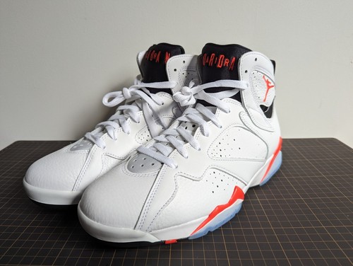 シューズ(男性用) AIR JORDAN 7 RETRO WHITE INFRARED Air Jordan 7 Retro High Top Sneakers White Infrared Edition