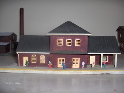 Heljian N Scale Train Station
