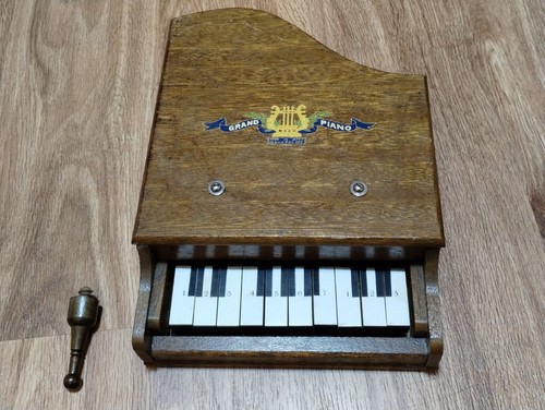 VINTAGE WOODEN Grand Piano With 10 Keys MADE IN JAPAN 1 LEG