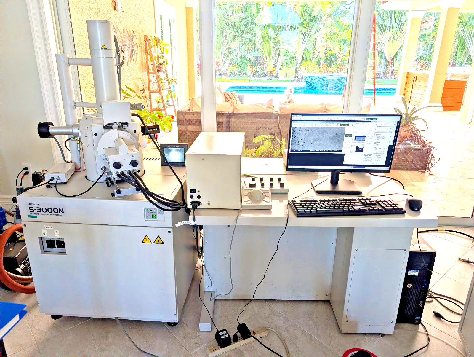 WORKING Hitachi S-3000N Scanning Electron Microscope (SEM) w
