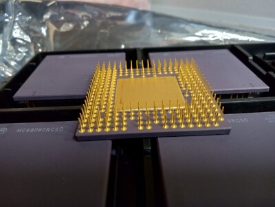 MC68060RC60 MPU ColdFire M68000 Processor RISC 32-Bit 60MHz 5V 206-Pin PGA Tray