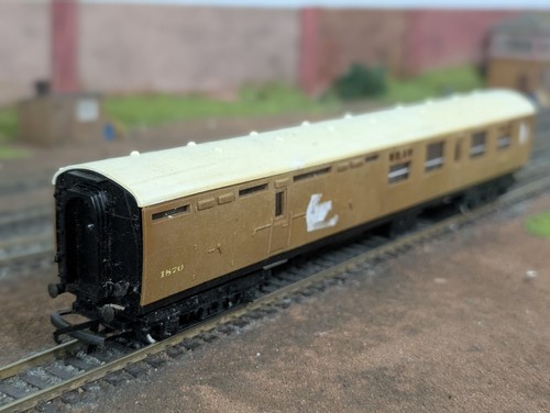 Hornby R938 OO Thompson brake 3rd coach 1870 LNER teak
