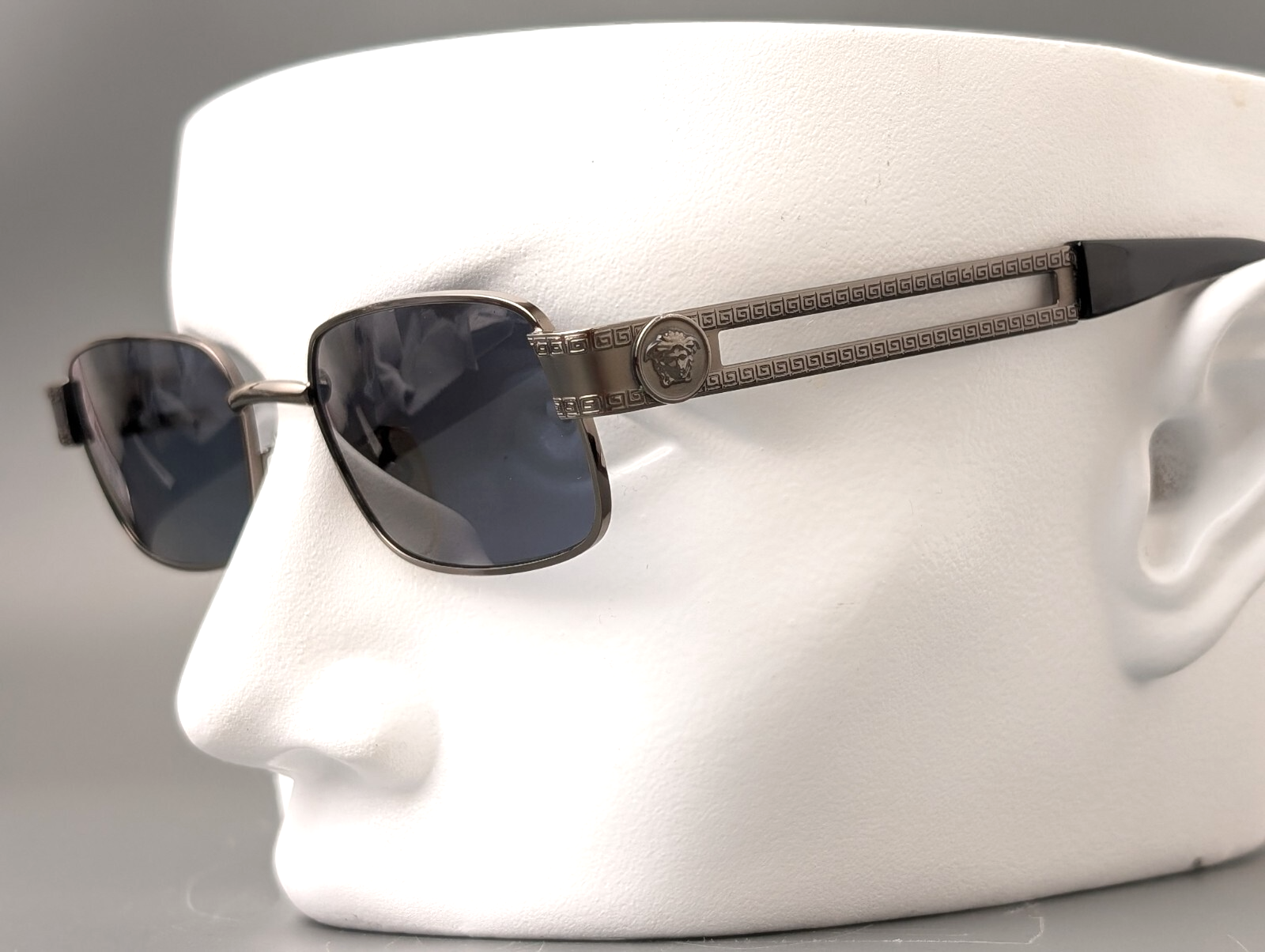 ジャンニヴェルサーチェ サングラス MOD s39 GIANI VERSACE Vintage GIANNI VERSACE MOD S39 Col.89M Metallic Gray