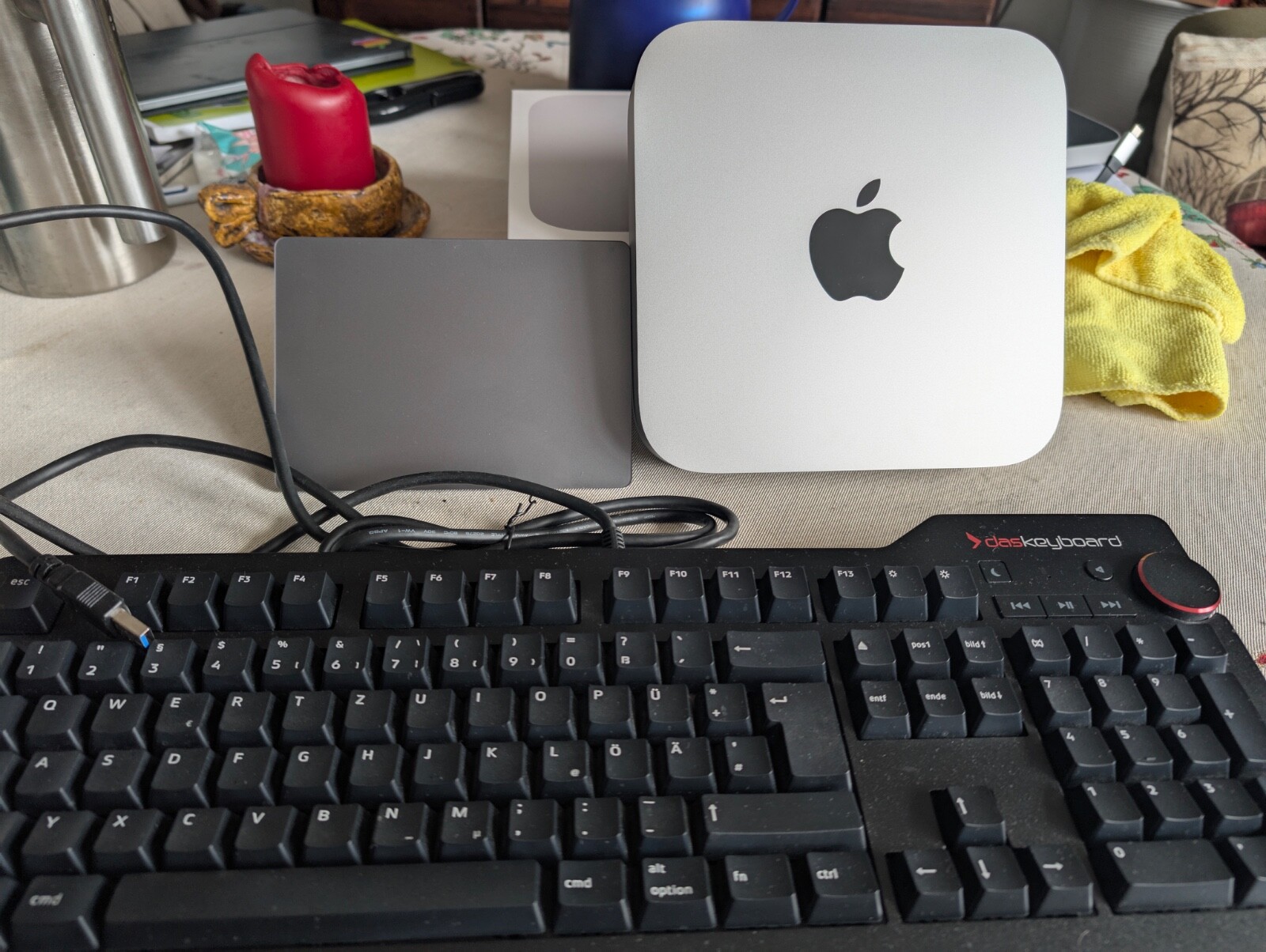 Apple Mac mini 2020 M1 512GB SSD, 16GB RAM mit Trackpad und Mechanical Keyboard