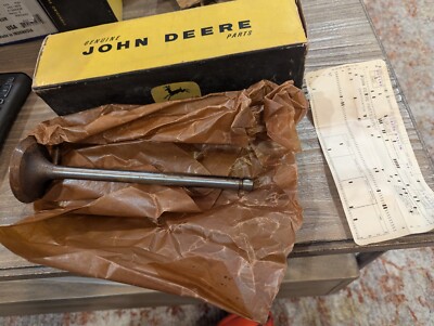 Vintage John Deere 4 Leg Parts F3213R Qty 1 Valve 82702
