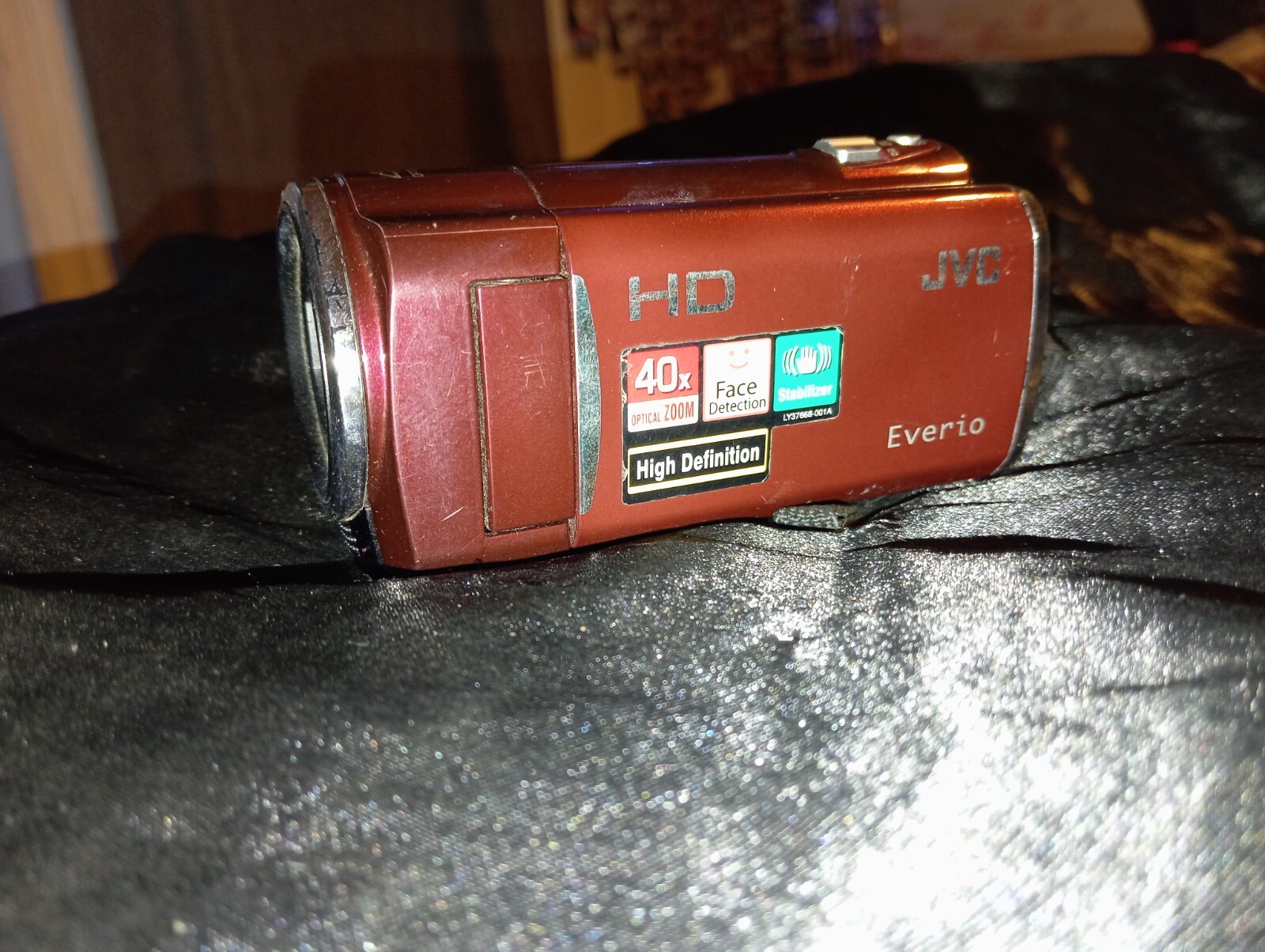 【動作確認ＯＫ】2017年製　JVC Everio GZ-HM199-R GZ-HM199 | ビデオカメラ特定販路向け製品 | ビデオカメラ