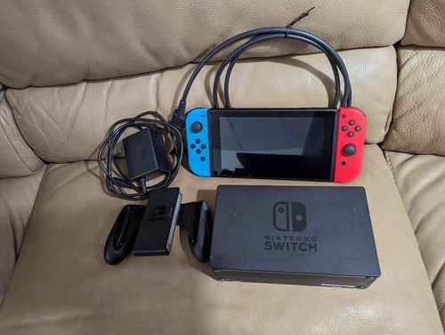 Nintendo Switch Console With Blue/Red Joy-Cons Excellent Nintendo Switch Console With Blue/Red Joy-Cons Excellent