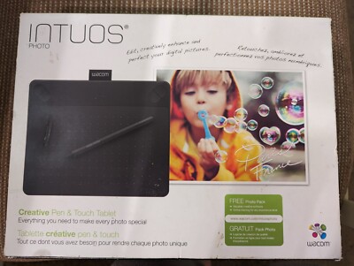 Wacom Black Small Intuos Art Pen and Touch Tablet CTH490PK