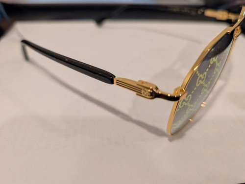 Pre-owned Gucci Sunglasses  Gg1220s 004 Xl Gold & Black/green W/ Gold Pattern Logo Lens