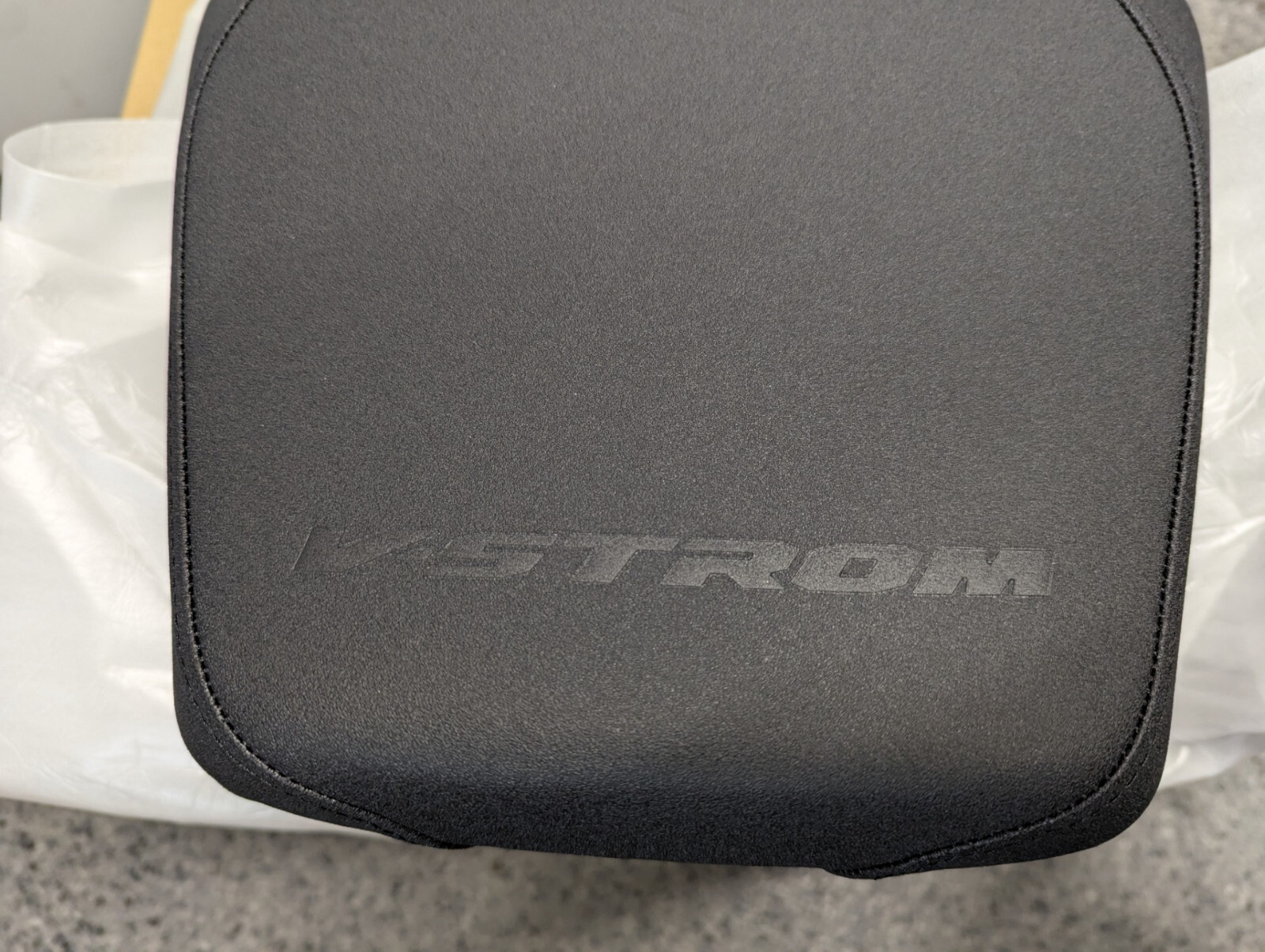 NEW OEM Genuine Suzuki V-Strom 800/ DE Low Seat, Black 45100