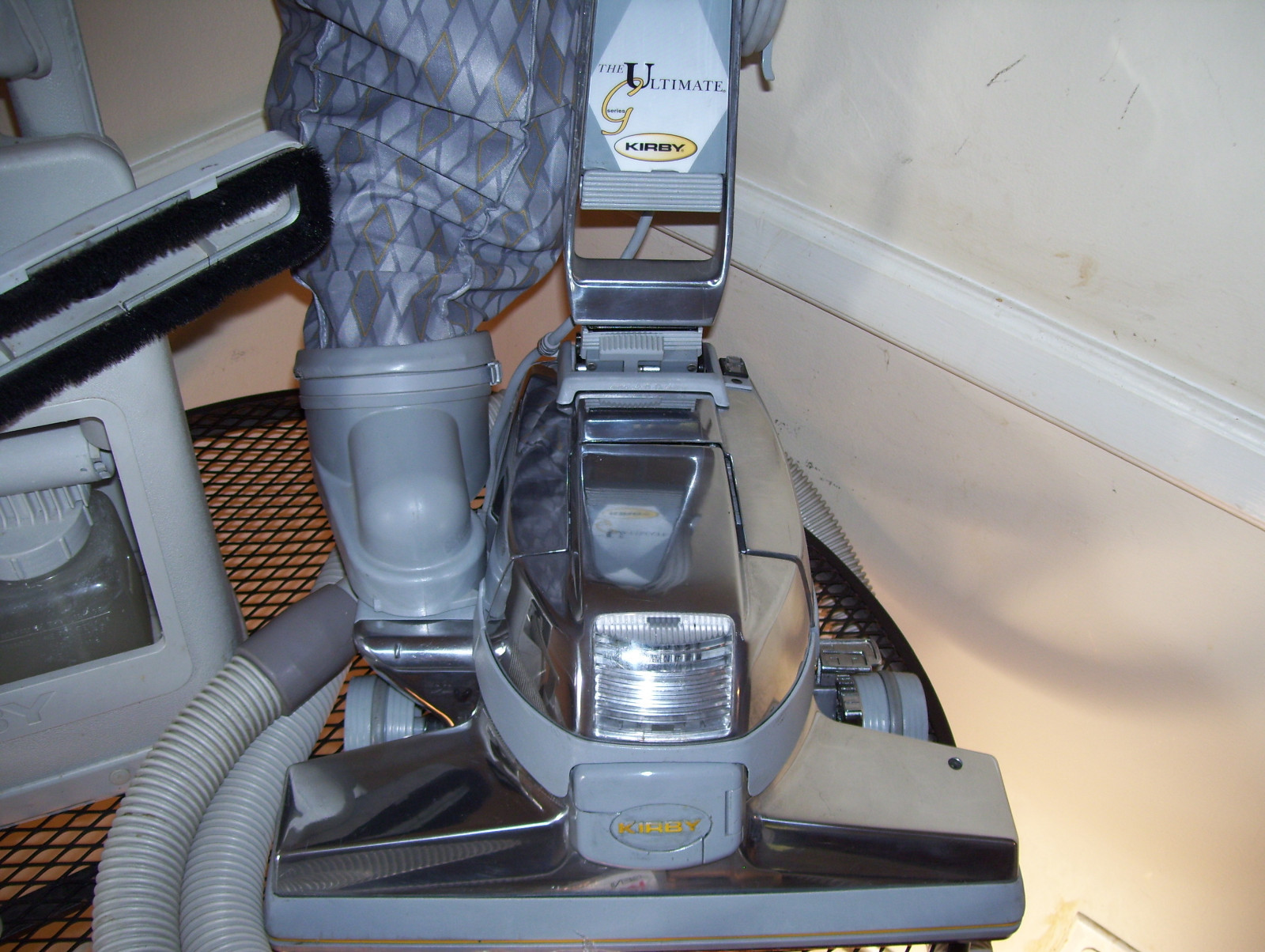 kirby vacuum   ultimate g with  attachments