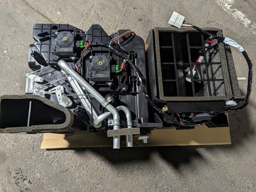 MAN WITH A MISSION 冷温庫 Amazon | MAN WITH A MISSION 冷温庫 冷蔵庫 マンウィズ 限定品